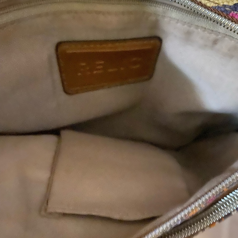 Vintage Relic Paisley Shoulders Bag - Picture 7 of 7